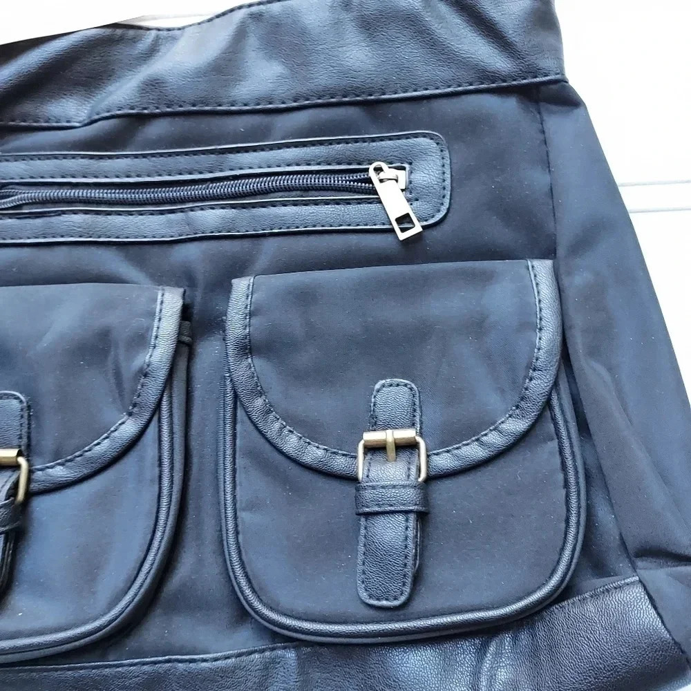 NWT Gold Coast Black Bag - Picture 6 of 8